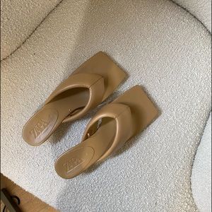 Zara kitten heels